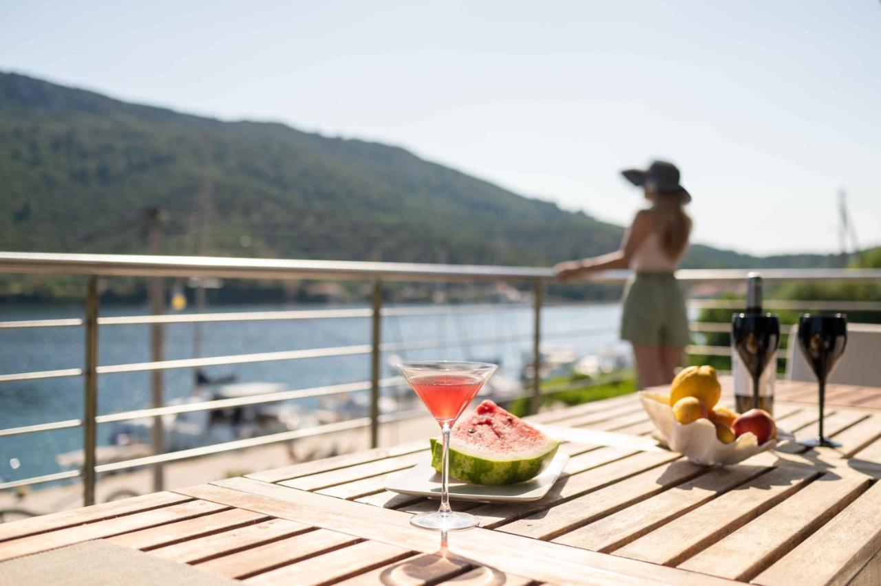 Anassa Porto Koufo Sea Front Suites Екстериор снимка